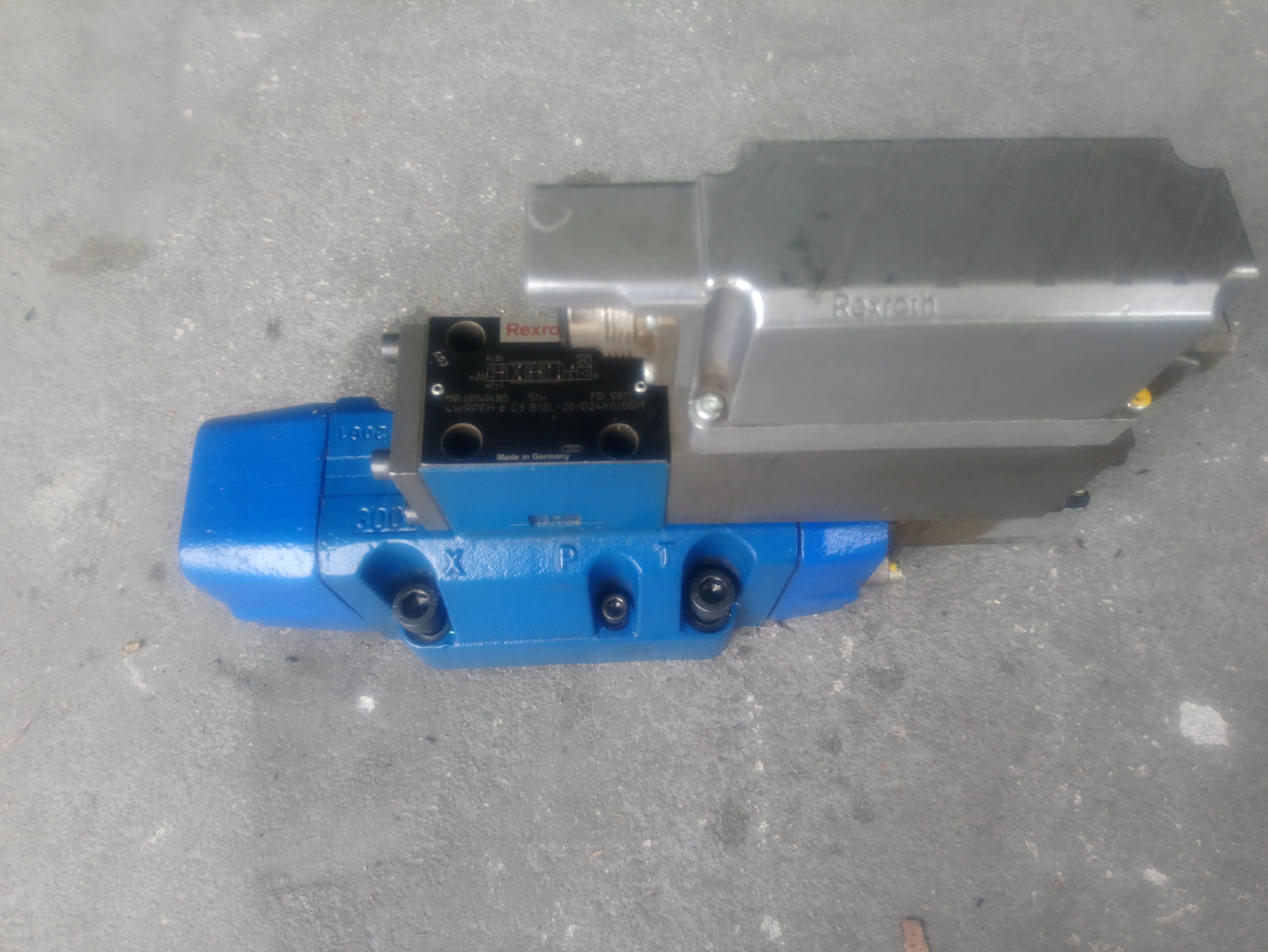 Rexroth 4WRPEH 6 C3 B12L-20/G24K0/B5M / Rexroth 4WRLE 16 X200L-30/G24 TK0/B5M-780