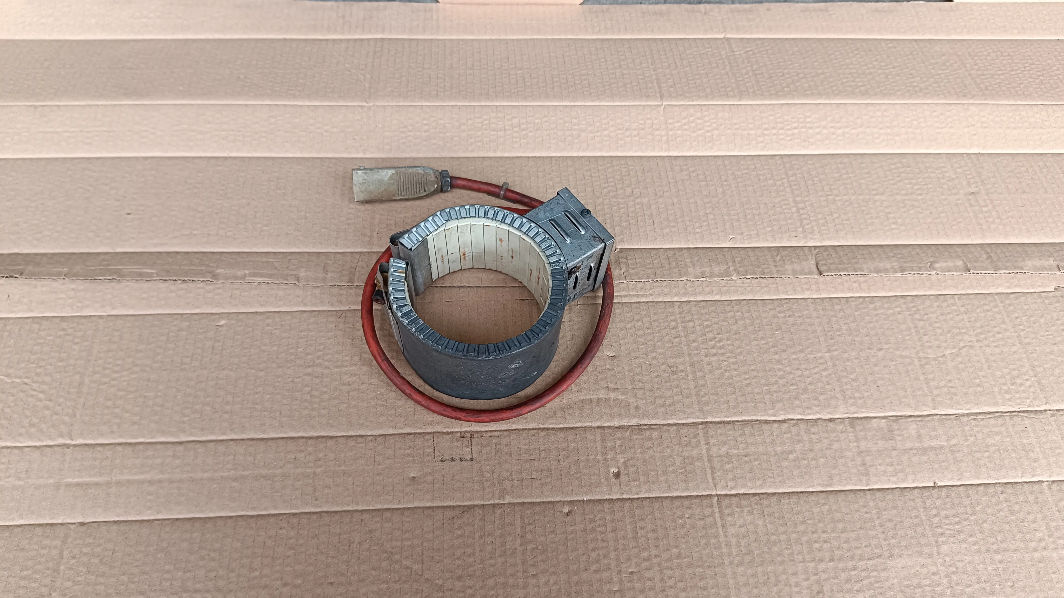 Ceramiczna fi85mm x 65mm 900W