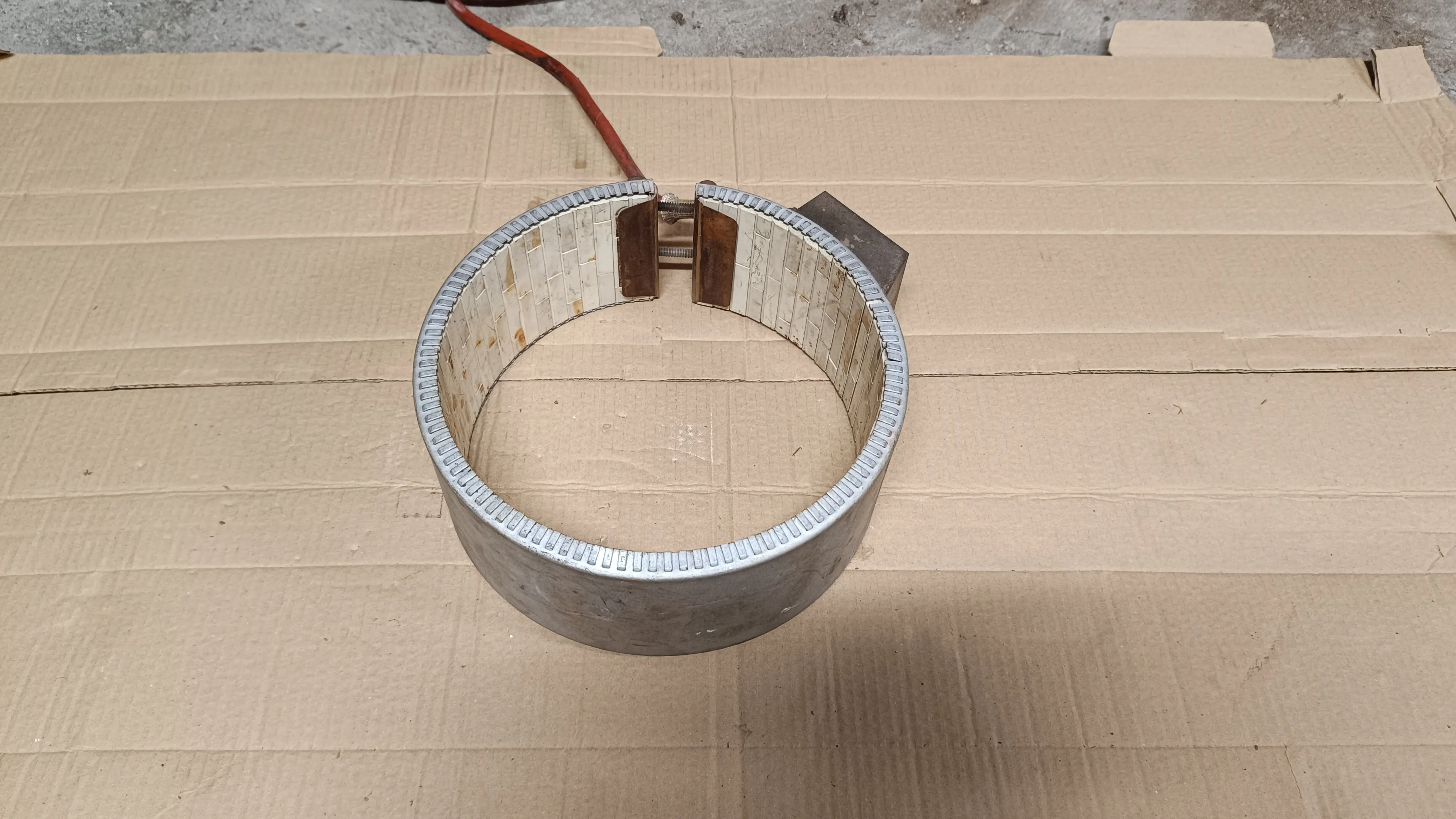 Ceramiczna fi225mm x 95mm 2700W