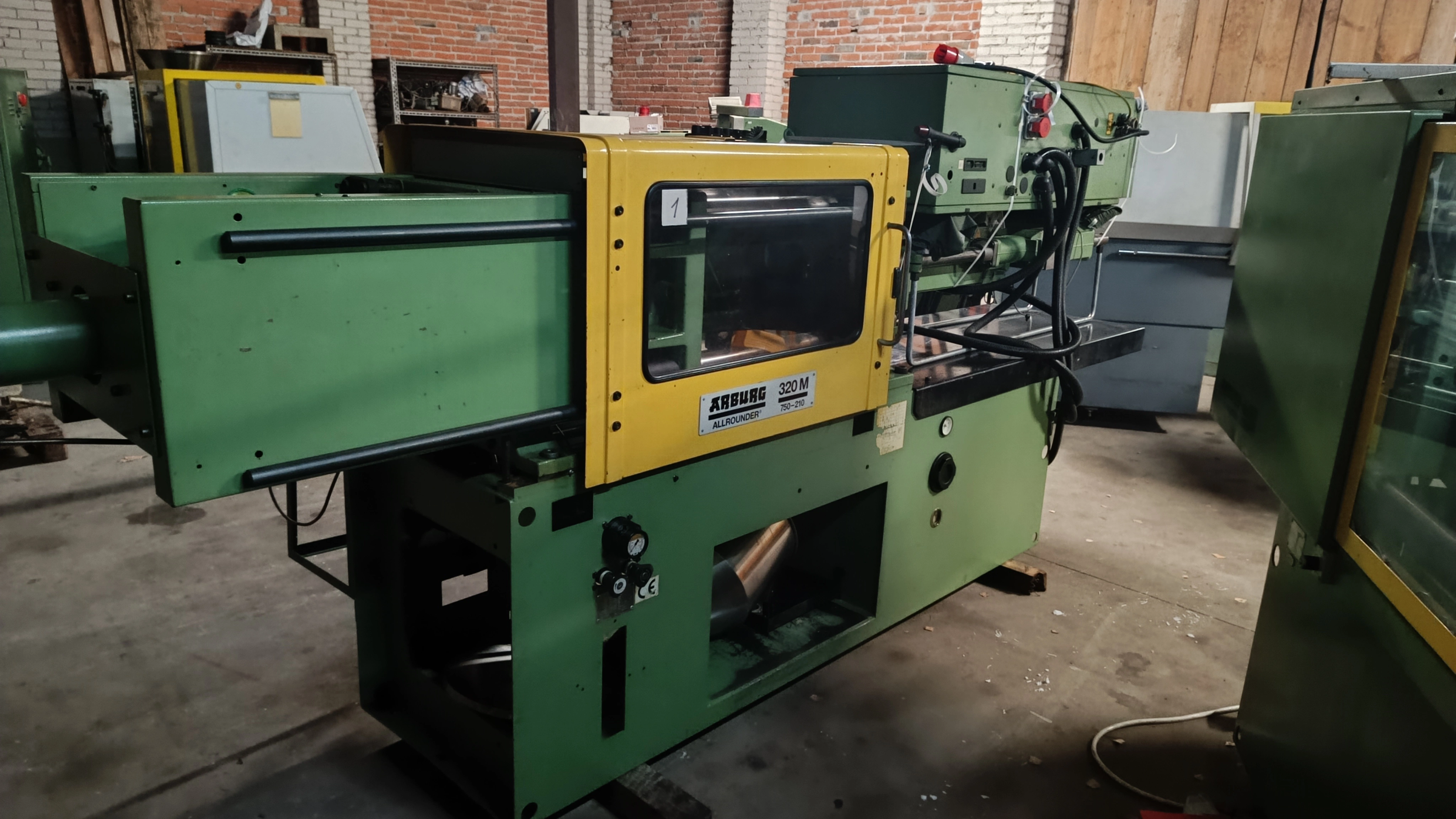 Arburg Allrounder 320M  750-210